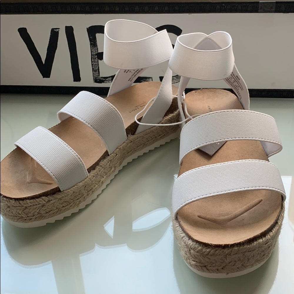 Platform sandals